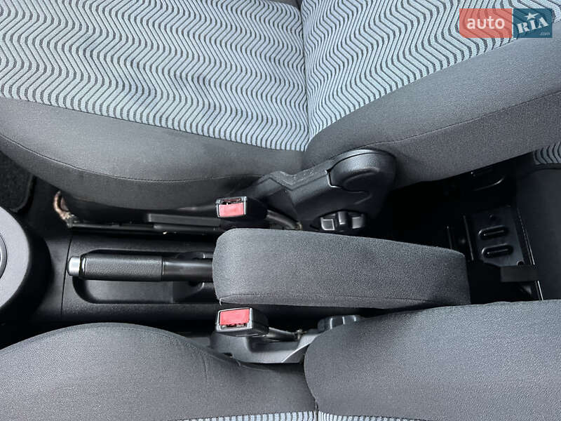 Хетчбек Ford Fusion 2009 в Луцьку