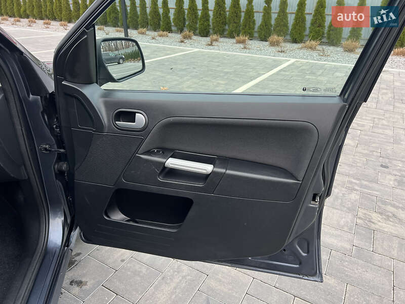 Хетчбек Ford Fusion 2009 в Луцьку