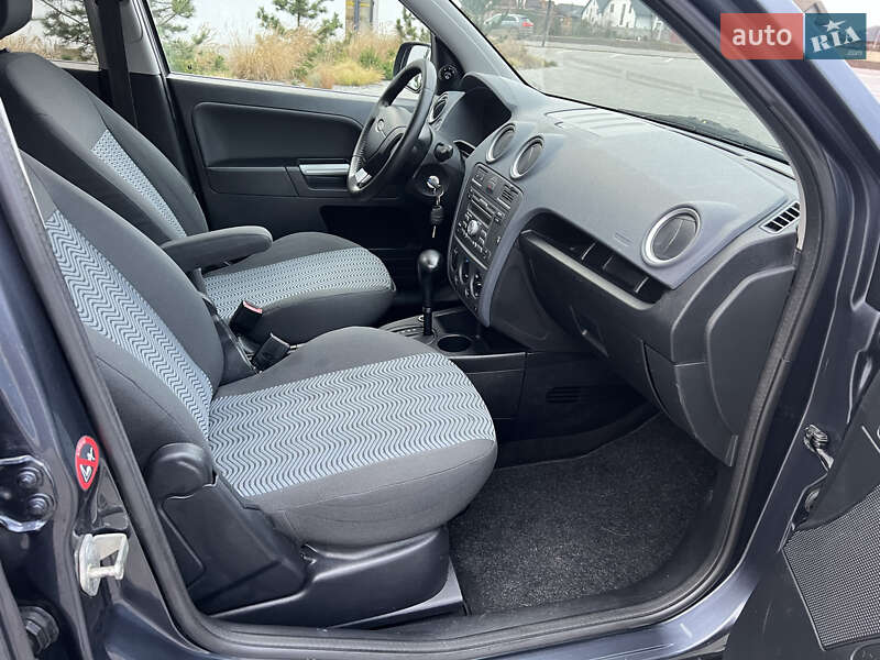 Хетчбек Ford Fusion 2009 в Луцьку