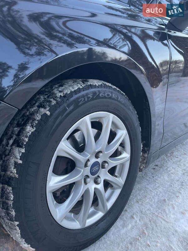 Седан Ford Fusion 2017 в Чернігові