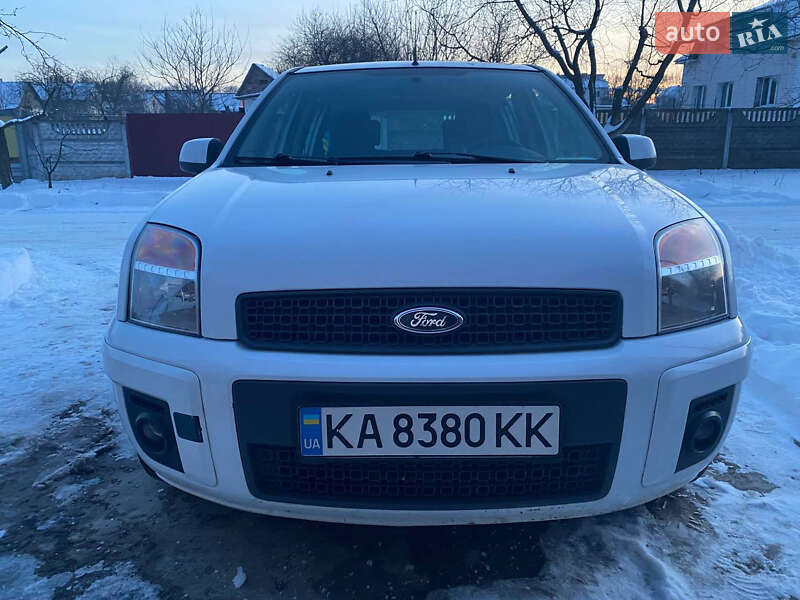 Хэтчбек Ford Fusion 2010 в Чернигове