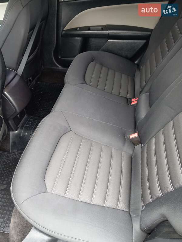 Седан Ford Fusion 2016 в Валках