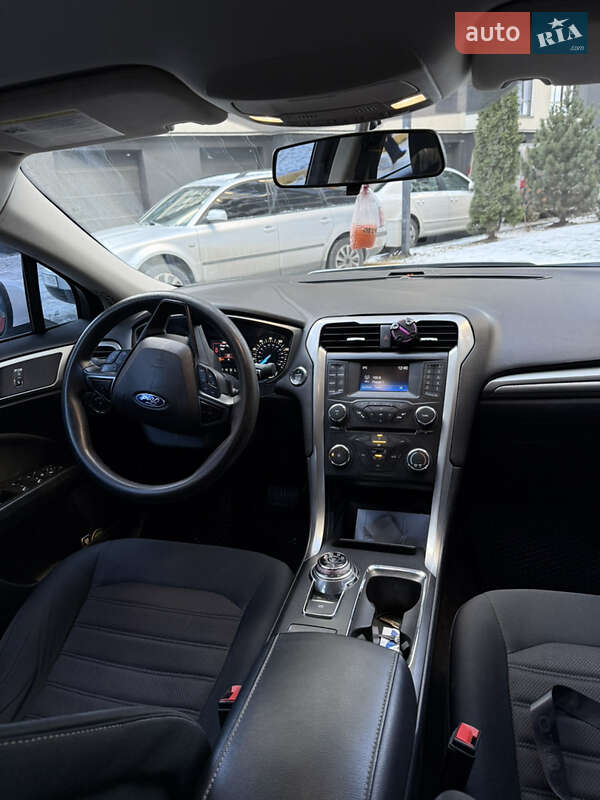 Седан Ford Fusion 2016 в Івано-Франківську