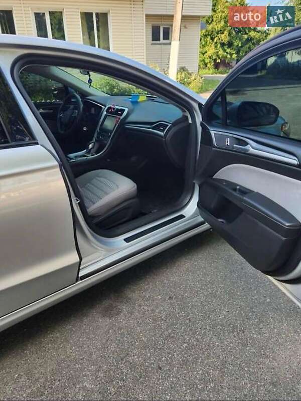 Седан Ford Fusion 2015 в Корюковке