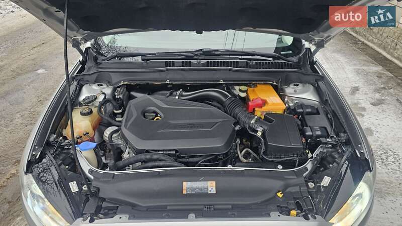 Седан Ford Fusion 2013 в Кам'янському