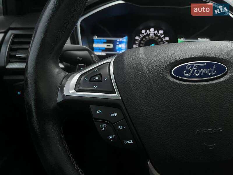 Седан Ford Fusion 2016 в Киеве