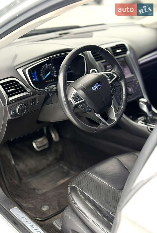 Седан Ford Fusion 2012 в Білій Церкві