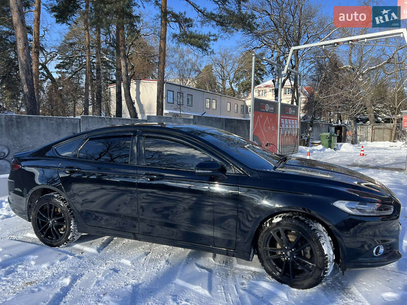 Седан Ford Fusion 2015 в Києві