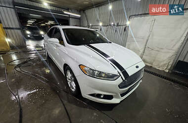 Седан Ford Fusion 2013 в Дніпрі