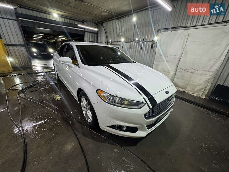 Седан Ford Fusion 2013 в Днепре