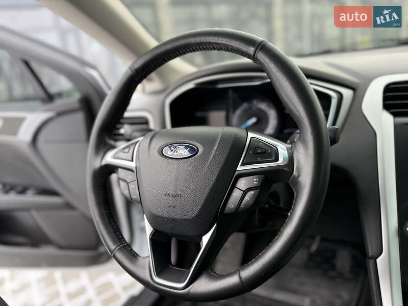 Седан Ford Fusion 2014 в Днепре