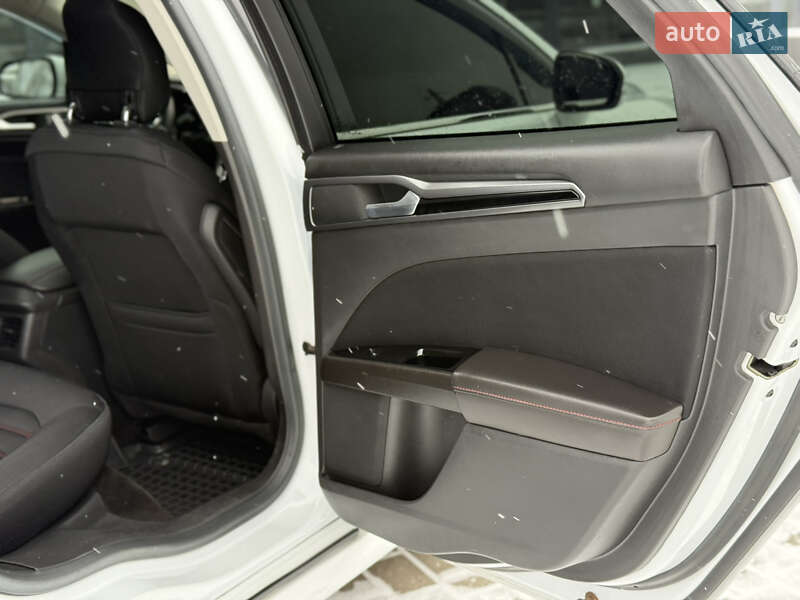 Седан Ford Fusion 2014 в Днепре