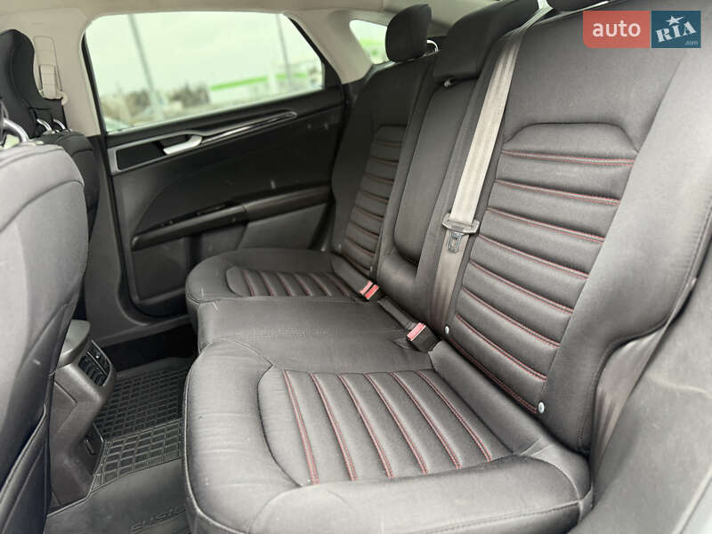 Седан Ford Fusion 2014 в Днепре