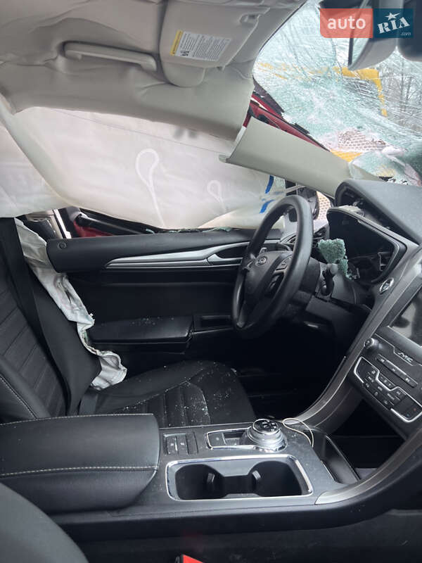 Седан Ford Fusion 2019 в Фастове