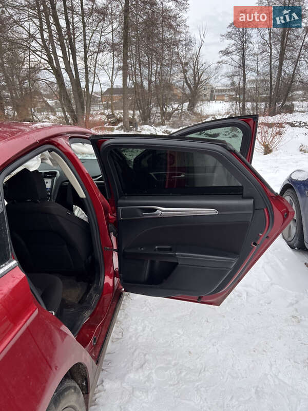 Седан Ford Fusion 2019 в Фастове