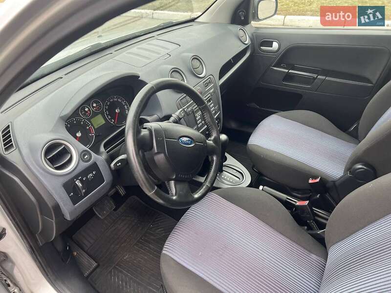 Хетчбек Ford Fusion 2008 в Кременчуці