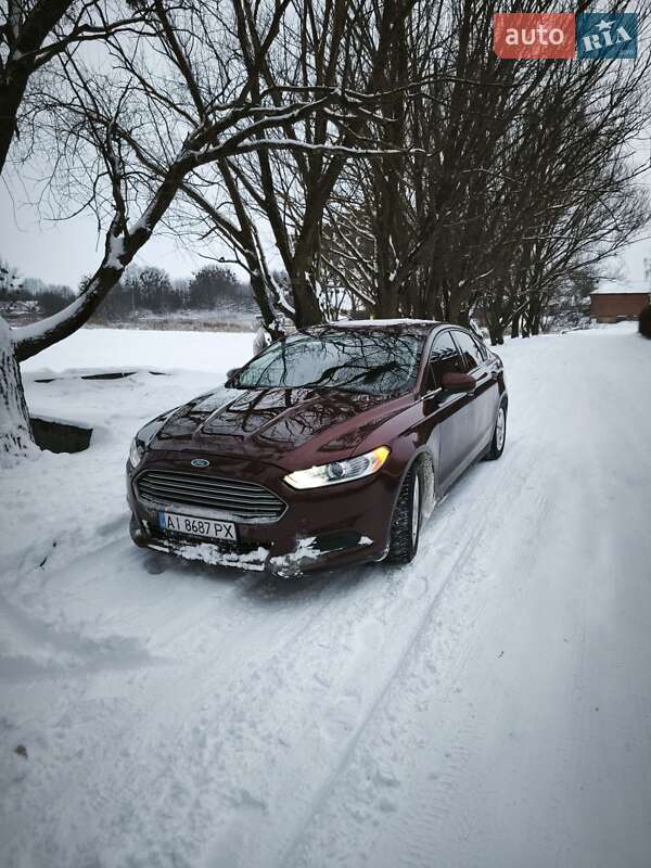 Седан Ford Fusion 2015 в Радомышле