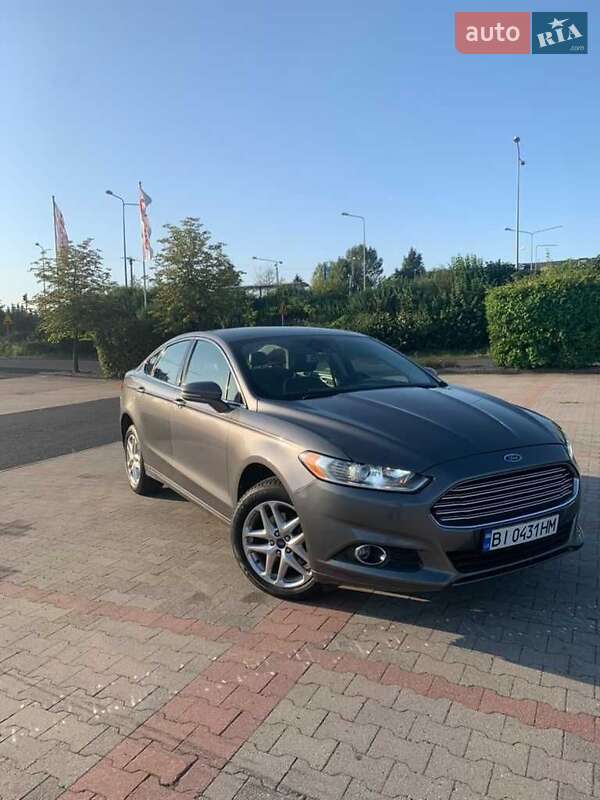 Седан Ford Fusion 2013 в Полтаві