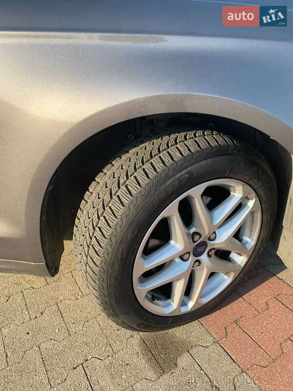 Седан Ford Fusion 2013 в Полтаві