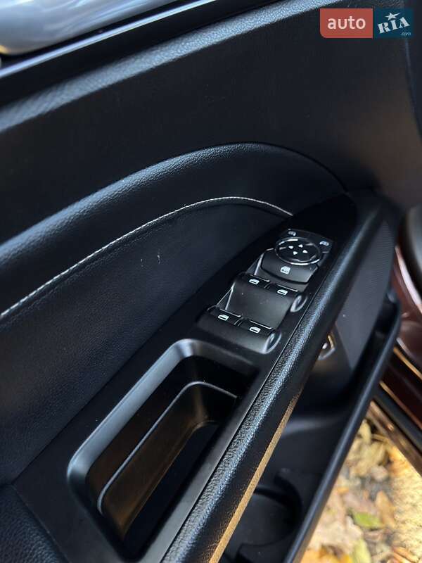 Седан Ford Fusion 2019 в Умани