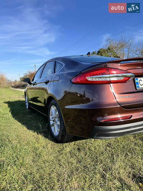 Седан Ford Fusion 2019 в Умани