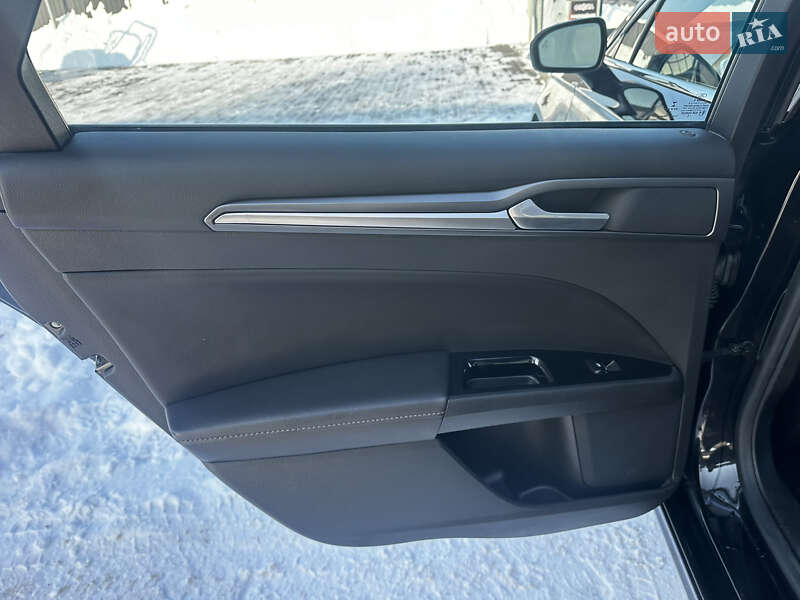 Седан Ford Fusion 2014 в Днепре