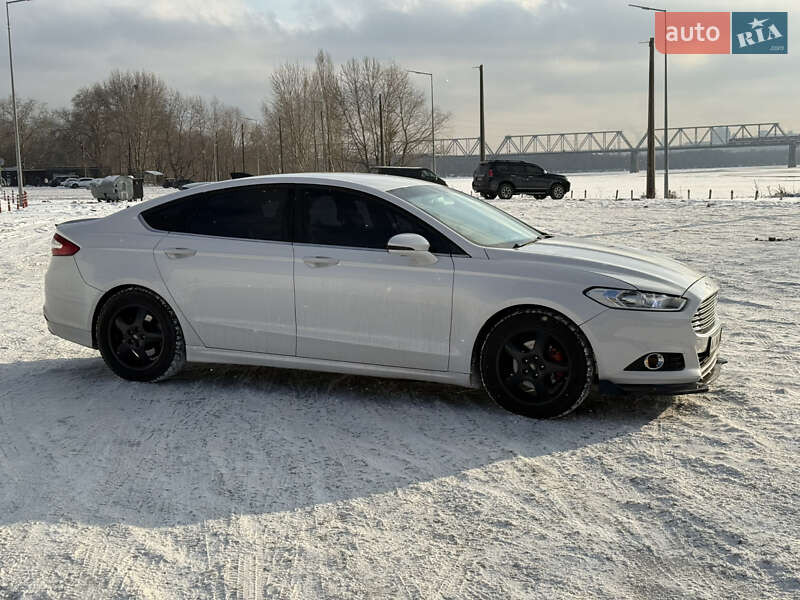 Седан Ford Fusion 2014 в Киеве фото 3 Седан Ford Fusion 2014 в Киеве