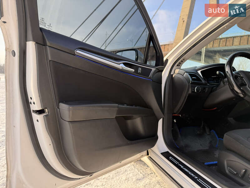 Седан Ford Fusion 2014 в Киеве фото 10 Седан Ford Fusion 2014 в Киеве