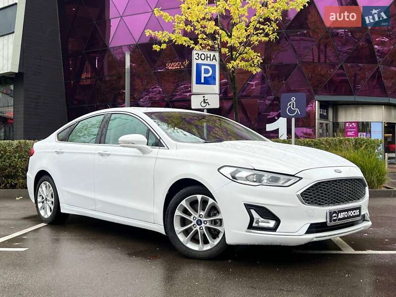 Ford Fusion 2019