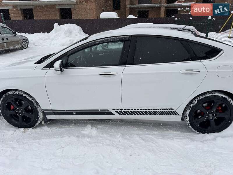 Седан Ford Fusion 2015 в Золочеве