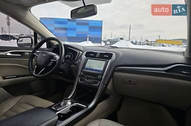 Седан Ford Fusion 2017 в Львове