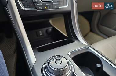 Седан Ford Fusion 2017 в Львове