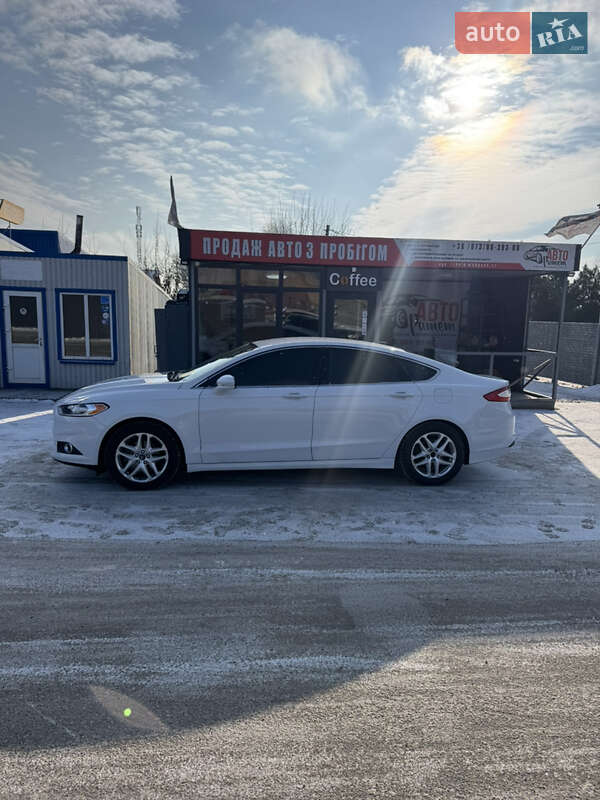 Седан Ford Fusion 2013 в Каменке