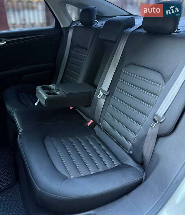 Седан Ford Fusion 2014 в Дніпрі