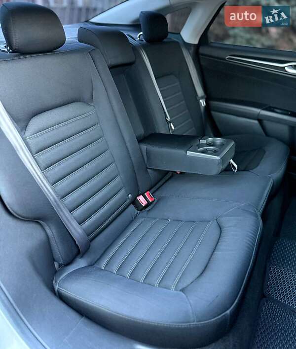 Седан Ford Fusion 2014 в Дніпрі