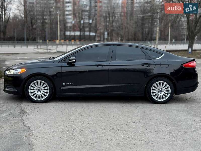 Седан Ford Fusion 2012 в Днепре