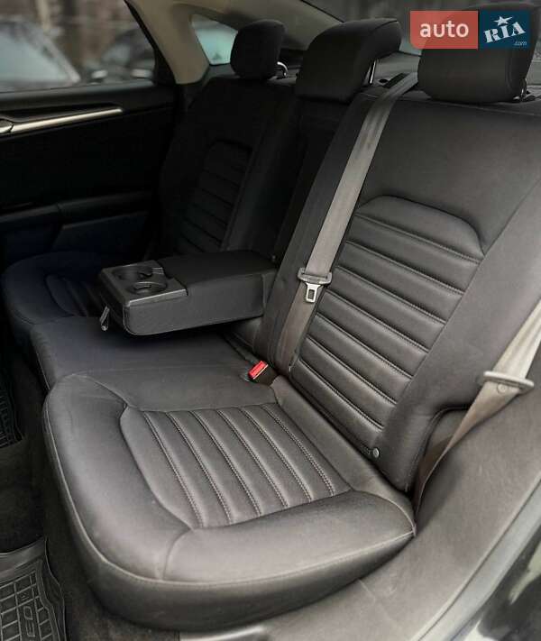 Седан Ford Fusion 2012 в Днепре