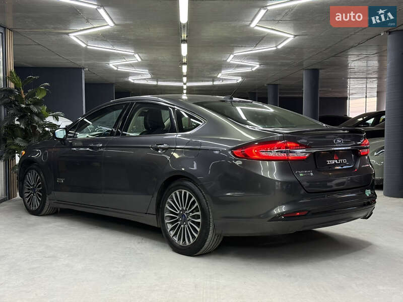 Седан Ford Fusion 2016 в Одесі