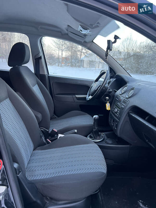 Хетчбек Ford Fusion 2007 в Звягелі