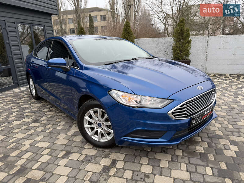 Седан Ford Fusion 2016 в Кропивницком