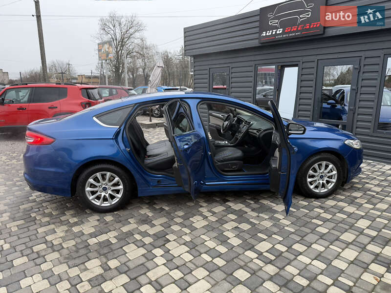 Седан Ford Fusion 2016 в Кропивницком