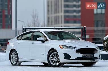 Седан Ford Fusion 2018 в Києві