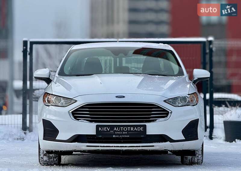 Седан Ford Fusion 2018 в Києві