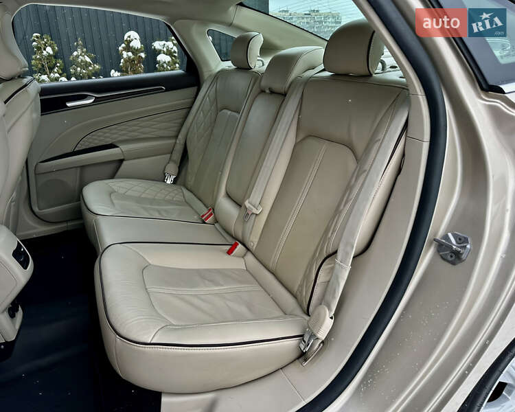 Седан Ford Fusion 2016 в Києві