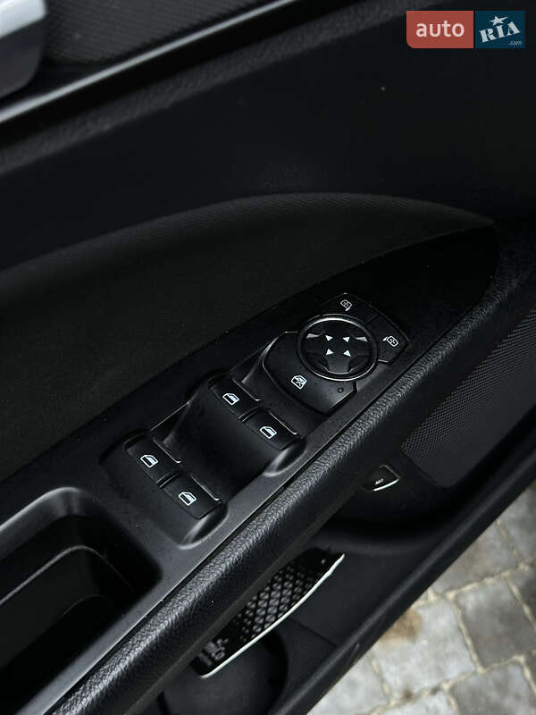 Седан Ford Fusion 2018 в Буче