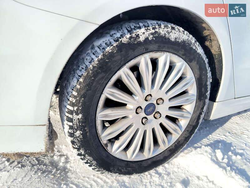 Седан Ford Fusion 2014 в Запоріжжі