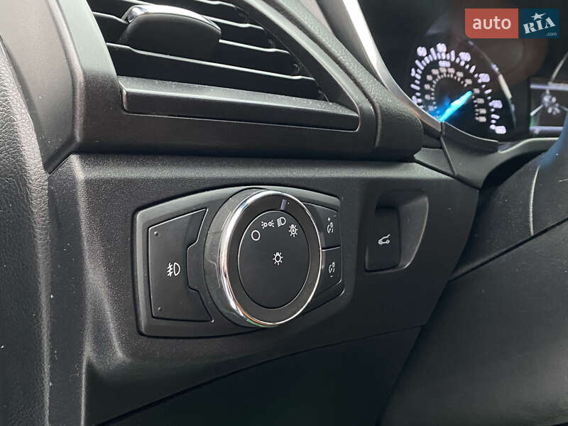 Седан Ford Fusion 2020 в Киеве