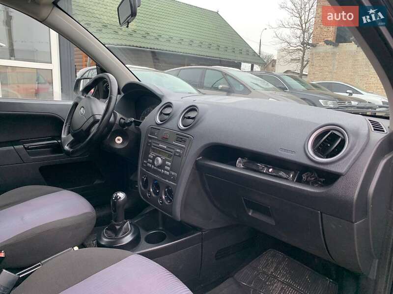 Хэтчбек Ford Fusion 2008 в Коломые