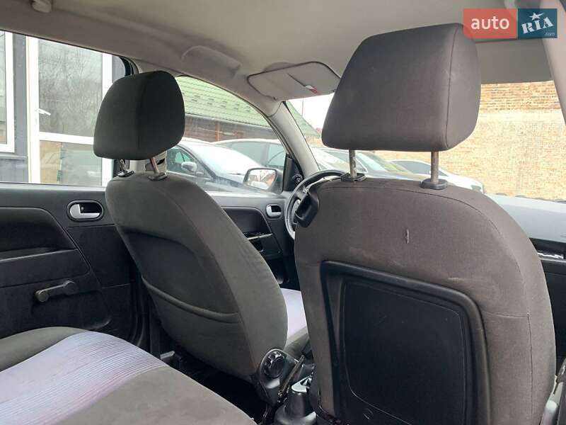 Хэтчбек Ford Fusion 2008 в Коломые