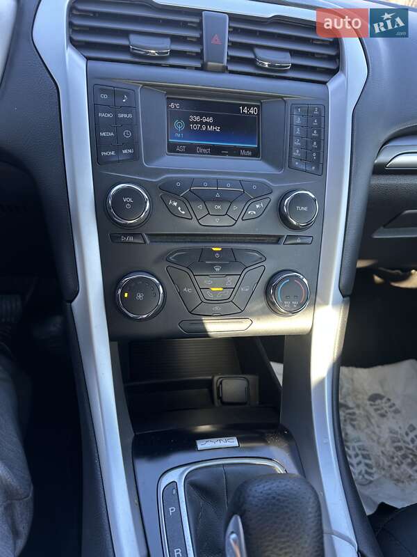 Седан Ford Fusion 2016 в Львові